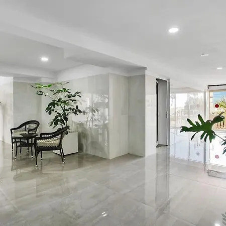 Michele Playa De Americas Apartmán